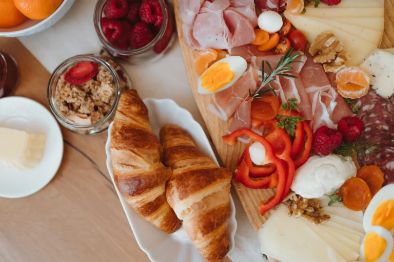 breakfast at menart estate apartments, local food, ingretients, colorfull and tastefull breakfast.