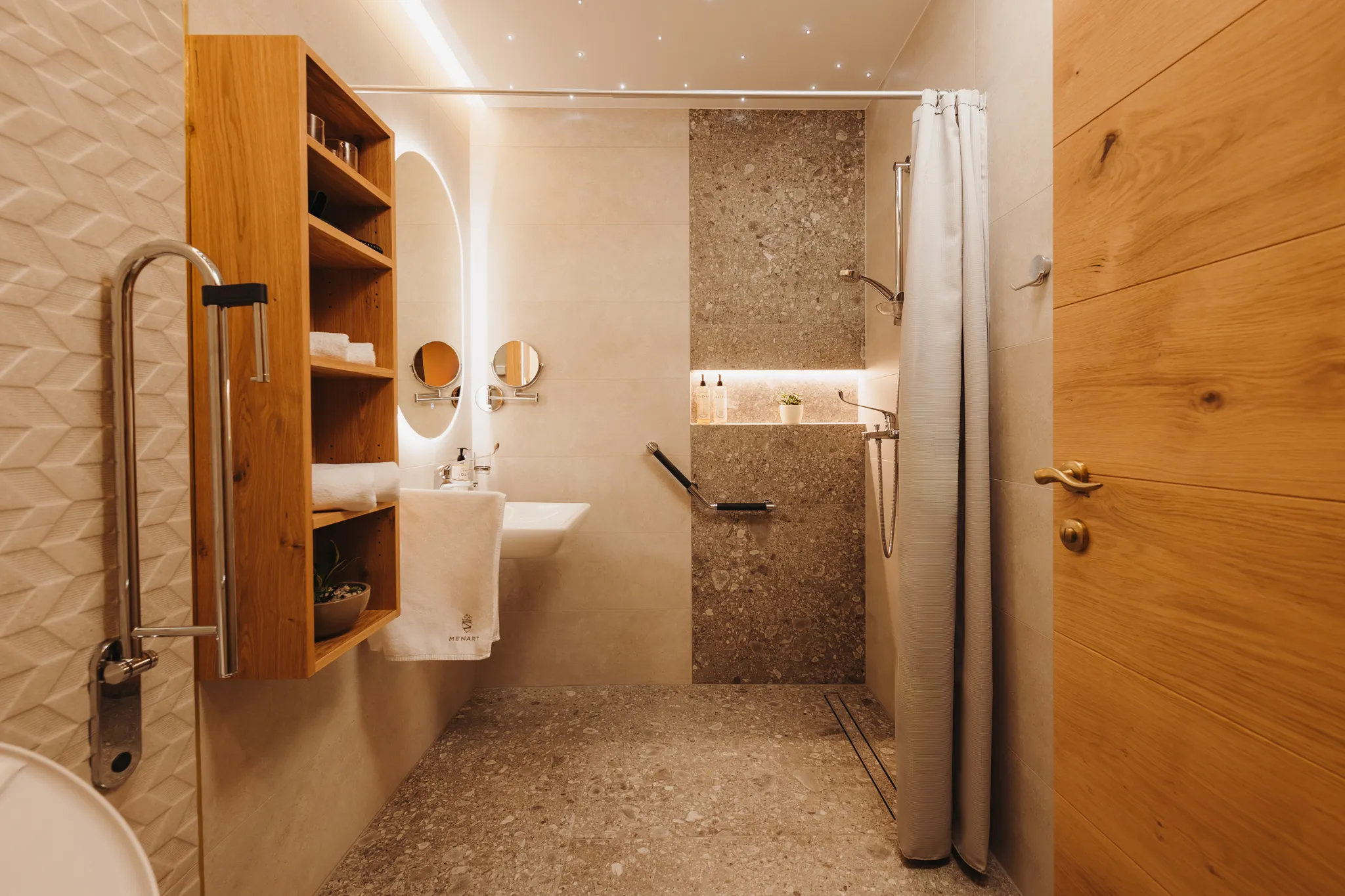 APARTMENSTS-MENART_BOOKING_04_RADO_LOWRES-10