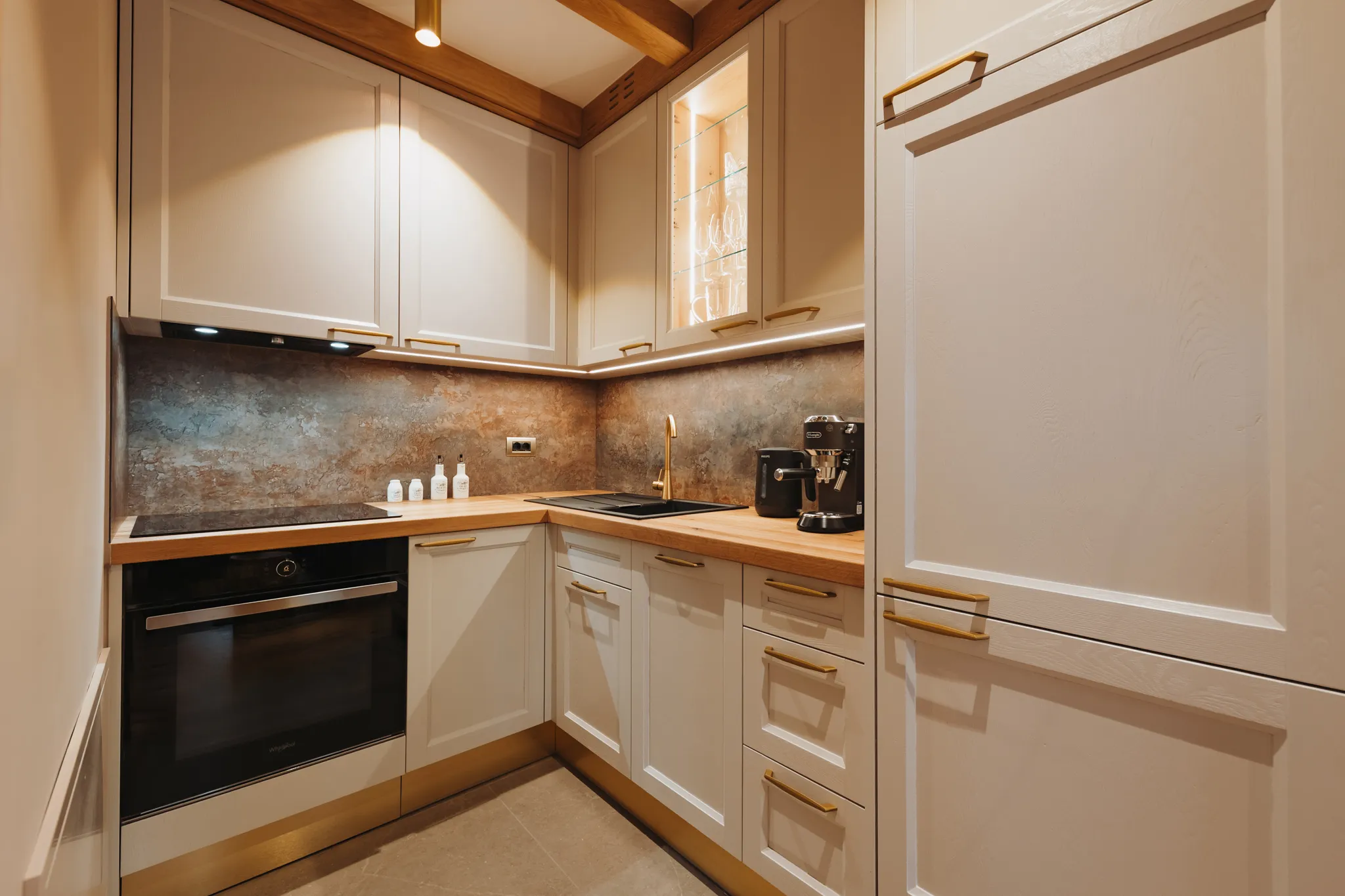 APARTMENSTS-MENART_BOOKING_04_RADO_LOWRES-13