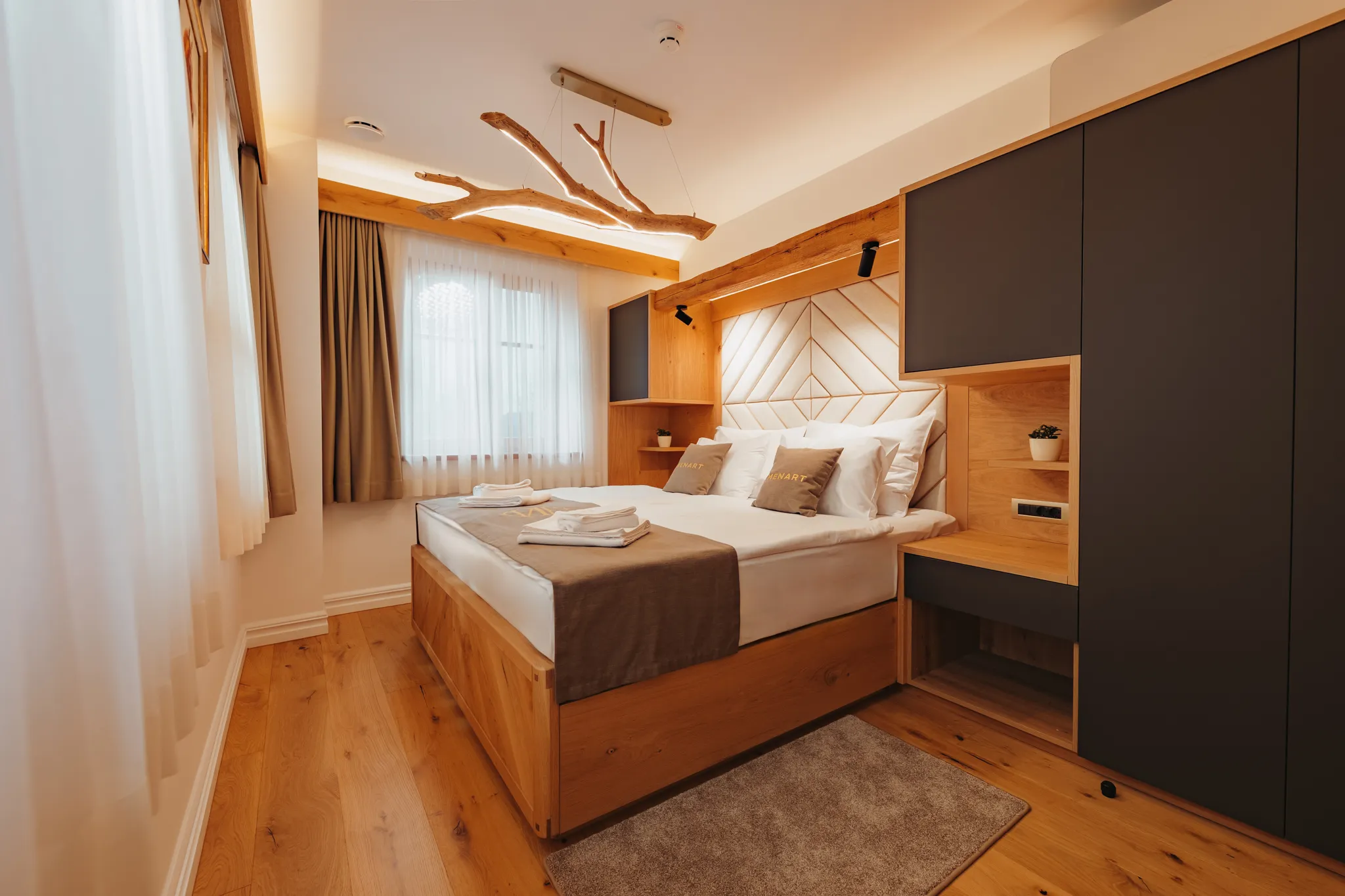 APARTMENSTS-MENART_BOOKING_04_RADO_LOWRES-8