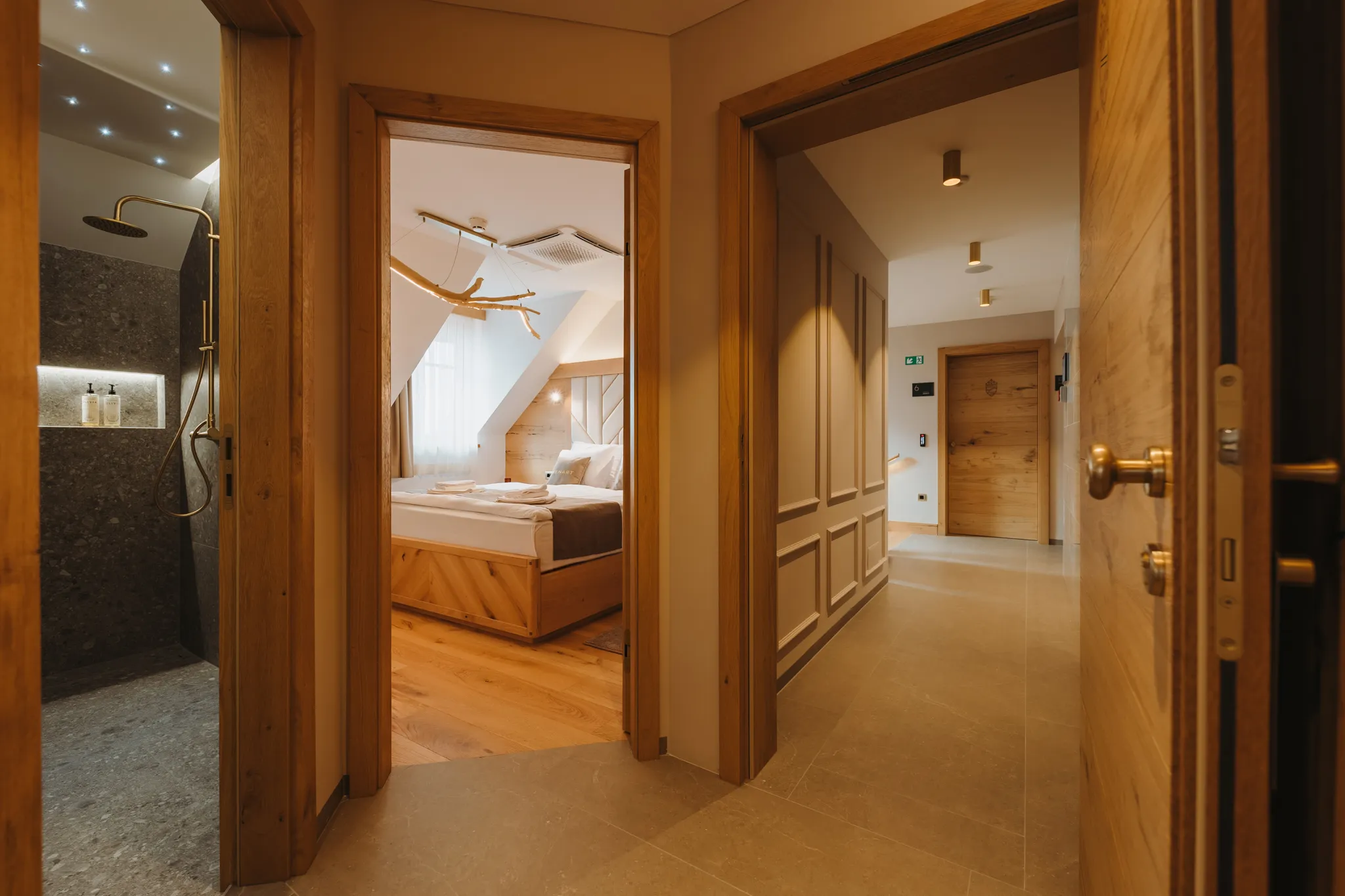 APARTMENSTS-MENART_BOOKING_07_JERNEJ_LOWRES-6