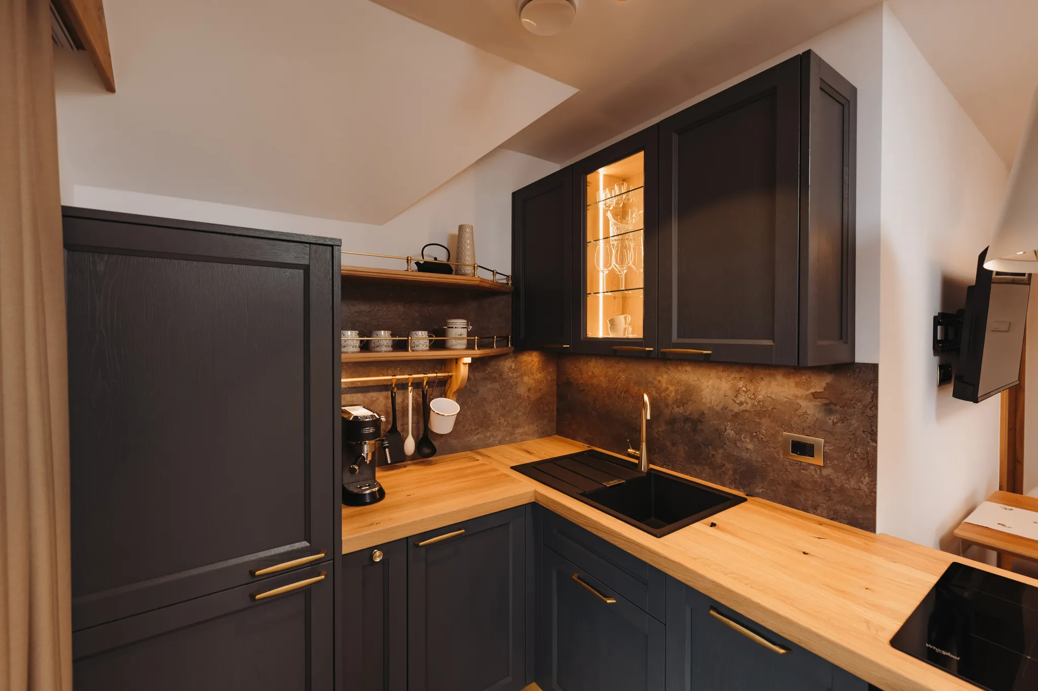 APARTMENSTS-MENART_BOOKING_07_JERNEJ_LOWRES-8