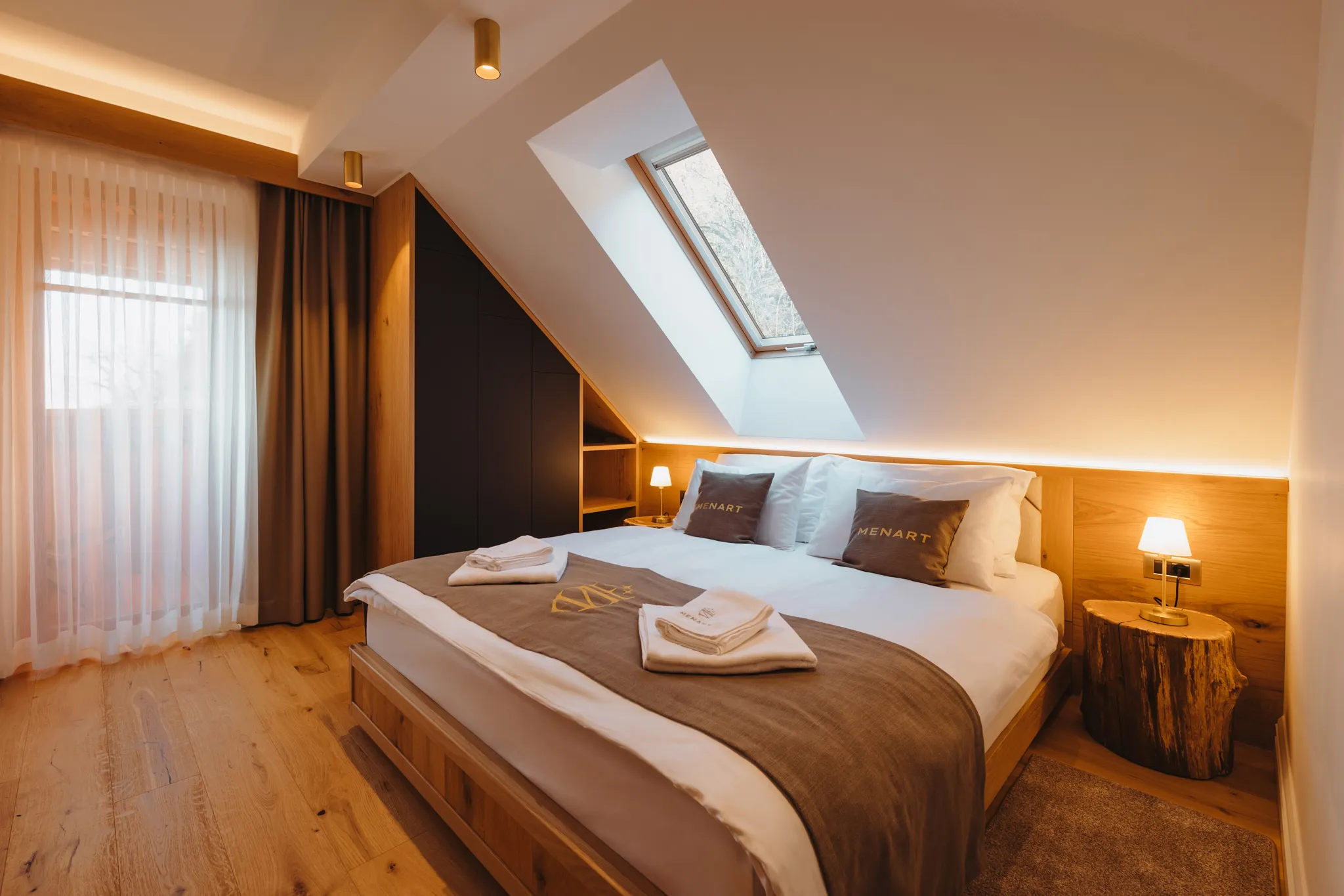 APARTMENSTS-MENART_BOOKING_05_ANGELA_LOWRES-14