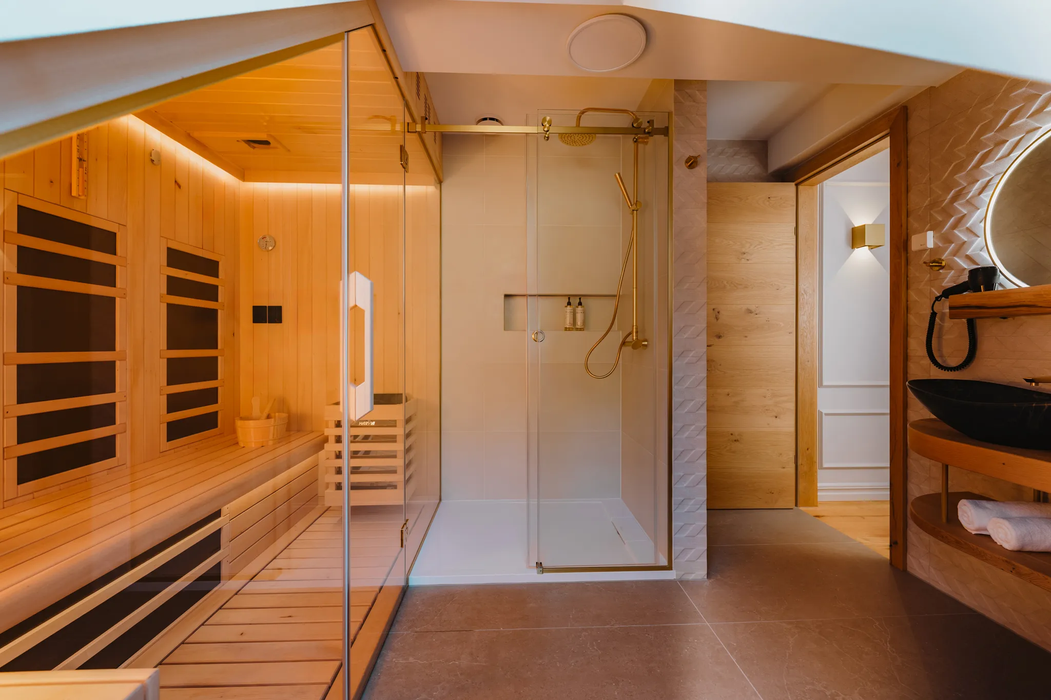 APARTMENSTS-MENART_BOOKING_05_ANGELA_LOWRES-15