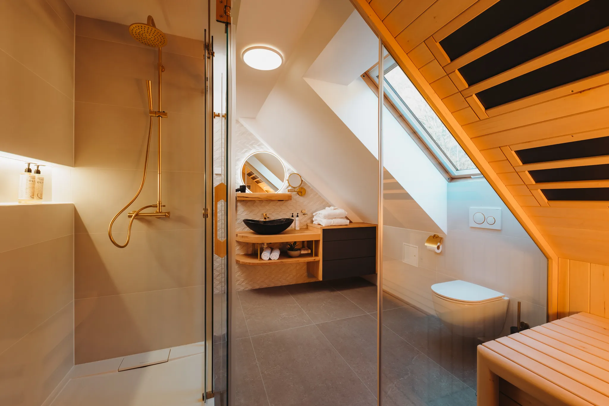 APARTMENSTS-MENART_BOOKING_05_ANGELA_LOWRES-16