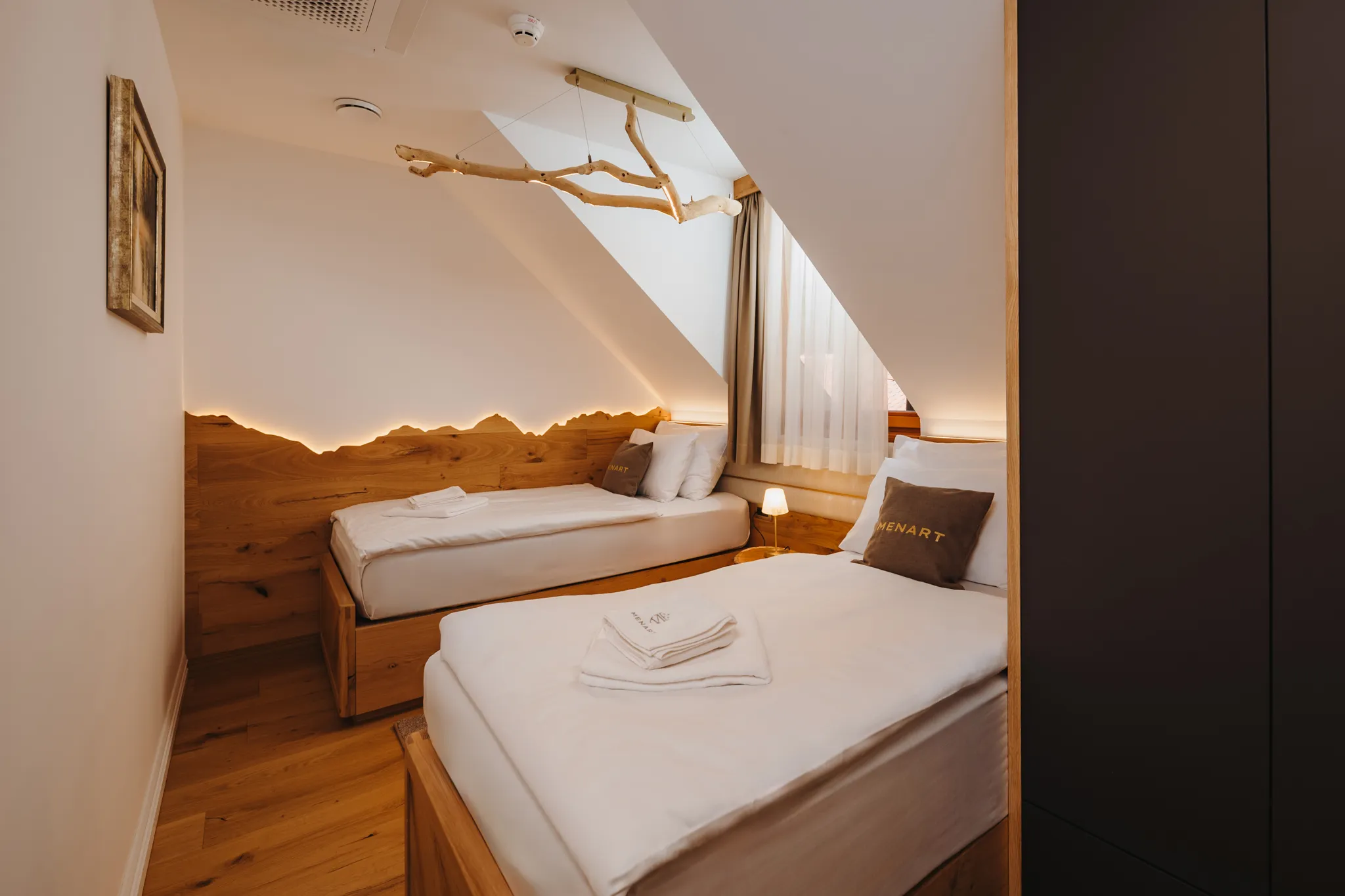 APARTMENSTS-MENART_BOOKING_05_ANGELA_LOWRES-17